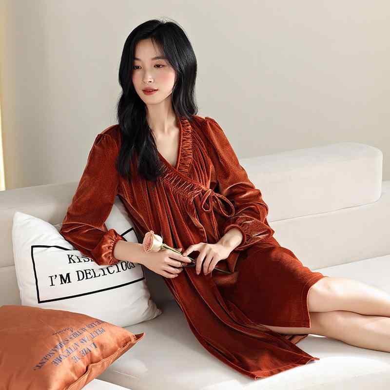 ナイトドレス レディース 女性用 ベルベット フレンチスタイル 高級感 Vネック 長袖 ミディ丈 ワンピース スリープドレス ルームウェア パジャマ 部屋着 快適 保温 伸縮性 ポリエステル ブラウン レッド系 ピンク系 秋冬春