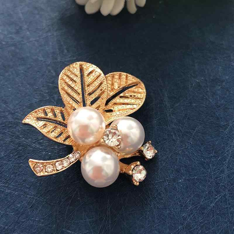ブローチ レディース 女性用 韓国風ファッション 合金製 イチョウ リーフ 花 フラワーモチーフ ラインストーン クリスタル パール装飾 上品 エレガント 華やか 襟元飾り スーツ ジャケット 結婚式 パーティー 卒業式 入学式 普段使い(x2)