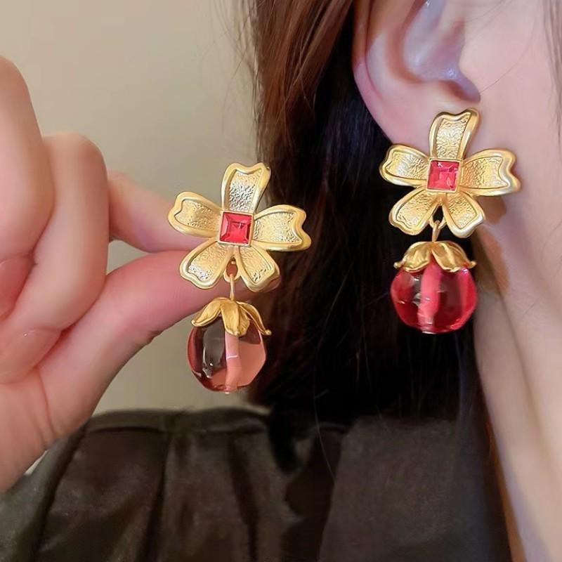 イヤーカフ イヤリング レディース 欧米スタイル 宮廷風 レトロ 合金製 電気メッキ加工 ラインストーン フラワー クリスタル 柿モチーフ ペンダント ノンホール 華やか 上品 高級感(x2)