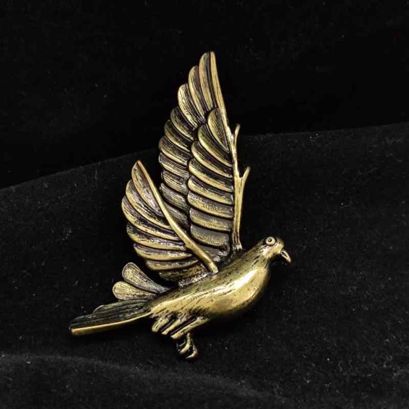 ブローチ 男女兼用 シンプル レトロ ヴィンテージ 真鍮 アンティーク風 鳩 鳥 動物 モチーフ ラペルピ..