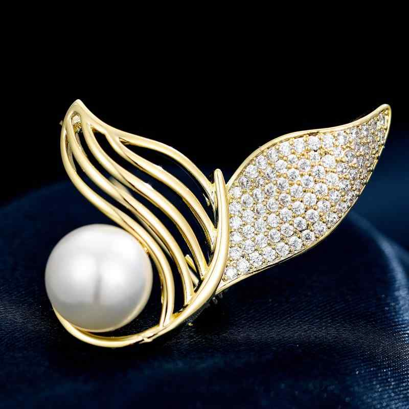 ブローチ レディース 韓国風 エレガント マーメイドテール 人魚モチーフ パール ジルコニア 透かし細工 上品 華やか フォーマル パーティー 結婚式 入学式 卒業式 セレモニー ジャケット スーツ コサージュ