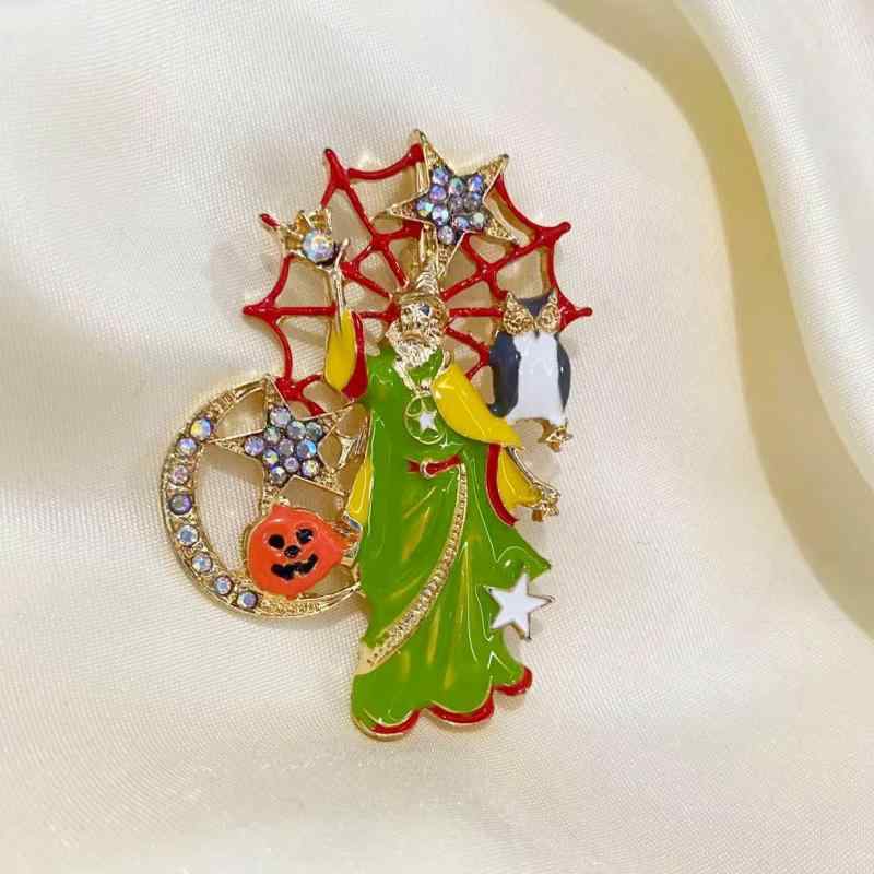 ブローチ レディース 女性用 ハロウィン 秋 魔女 ウィッチ カボチャ ドクロ コウモリ フクロウ キャラ..