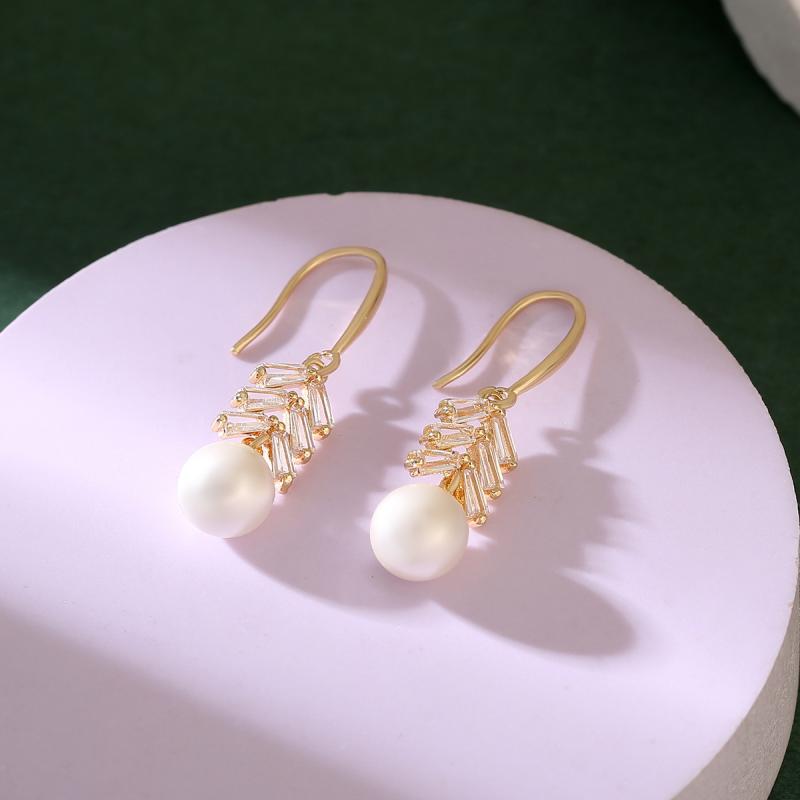 ピアス イヤリング 韓国風 銅製 ジルコニア象嵌 高級感 リーフ 麦穂 タッセル ドロップ 上品 かわいい ..