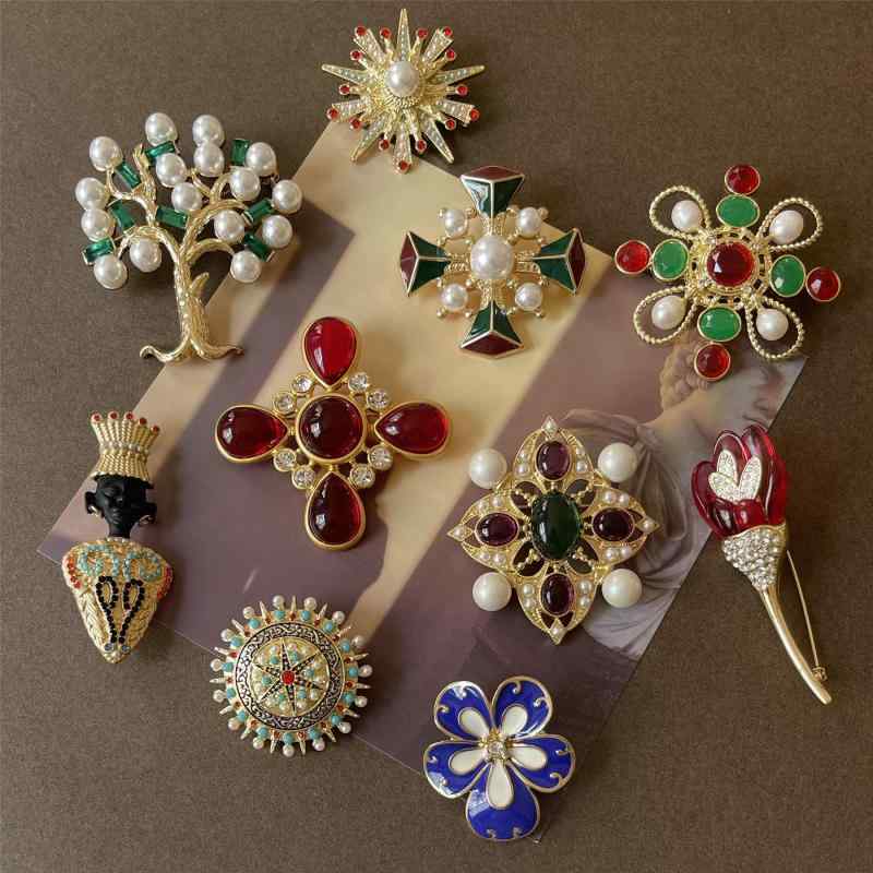 ブローチ 男女兼用 ユニセックス ヴィンテージ レトロ アンティーク調 花柄 フラワーデザイン 瑠璃 ガ..