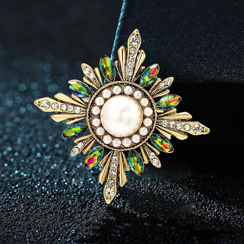 ブローチ 男女兼用 クラシック ヴィンテージ クリスタル クロス ピンブローチ パーティー フォーマル 結婚式 入学式 卒業式 華やか エレガント スーツ ジャケット コート 菱形 亜鉛合金 ギフト