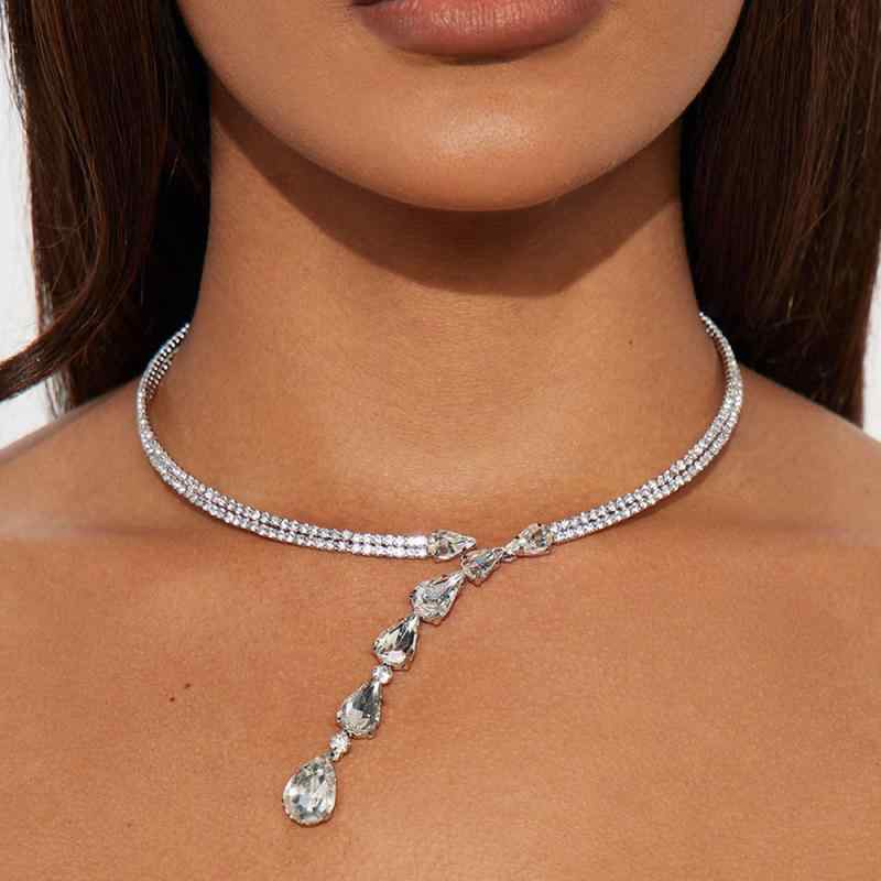 チョーカー レディース オープンタイプ シンプル しずく型 ペンダント ネックレス ラインストーン ゴー..