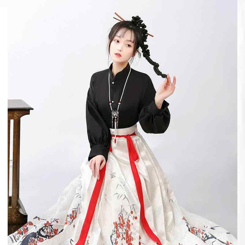 漢服 レディース 新中式 モダンチャイナ 改良デザイン 白 花柄 梅柄 馬面スカート 巻きデザイン ロング丈 黒 ブラウス トップス セットアップ ツーピース 春夏 日常使い 普段着 ポリエステル 切り替え