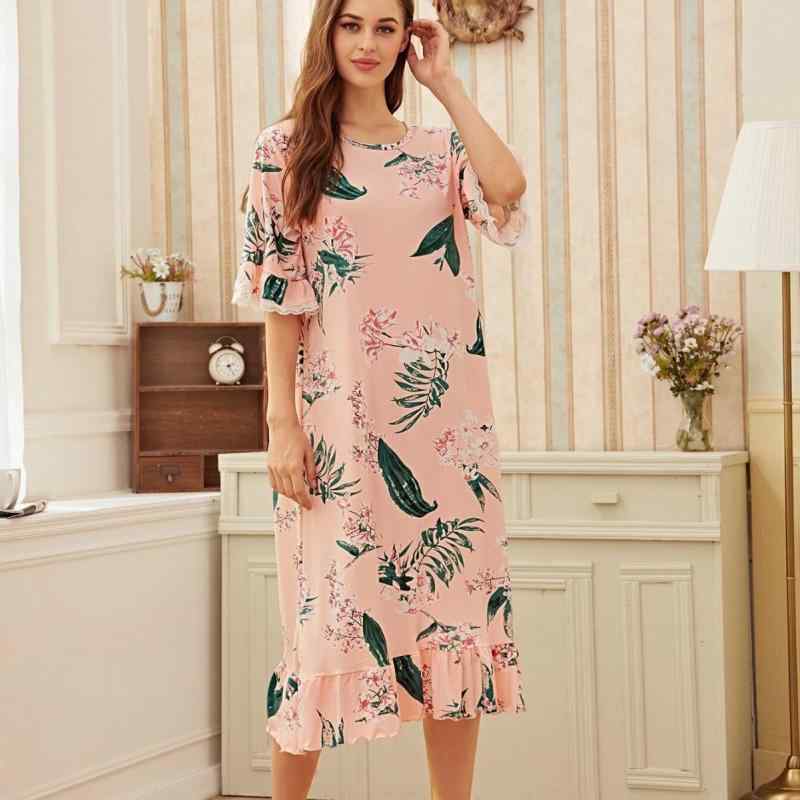 ルームウェア レディース ワンピース フェミニン ゆったり リラックス 体型カバー 半袖 ラウンドネック レース 裾フリル 花柄プリント ロング丈 ネグリジェ パジャマ 再生繊維 ポリエステル ピンク 通年