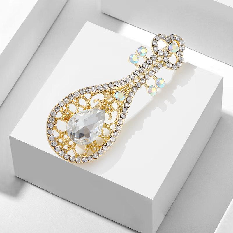 ブローチ レディース 琵琶モチーフ レトロ オリエンタルデザイン ラインストーン クリスタル 亜鉛合金 ..