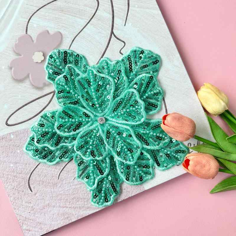 装飾パーツ 立体ビーズ刺繍 スパンコール フラワーモチーフ 豪華 華やか ドレス 礼服 ウェディング ワ..