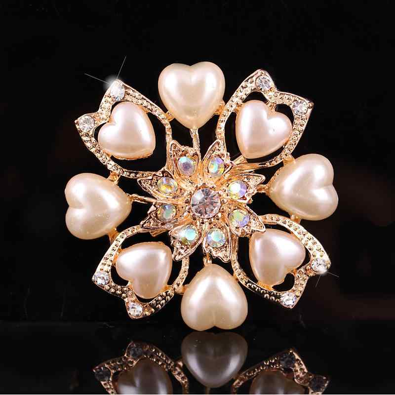 ブローチ レディース 立体 ハート 合金製 欧米風 韓国風 上品 かわいい おしゃれ 万能 フォーマル 結婚式 入学式 卒業式 セレモニー オフィス 普段使い アクセサリー ピンブローチ 電気メッキ加工