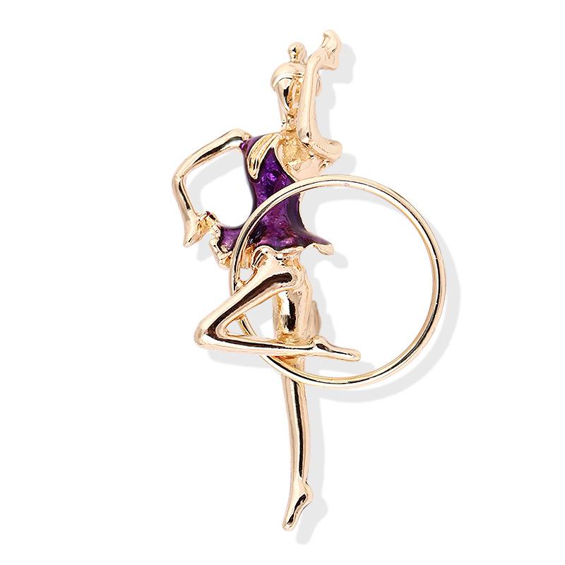 ブローチ レディース 体操 バレエ スポーツ フラフープ ドールモチーフ キャラクター エナメル ペイン..