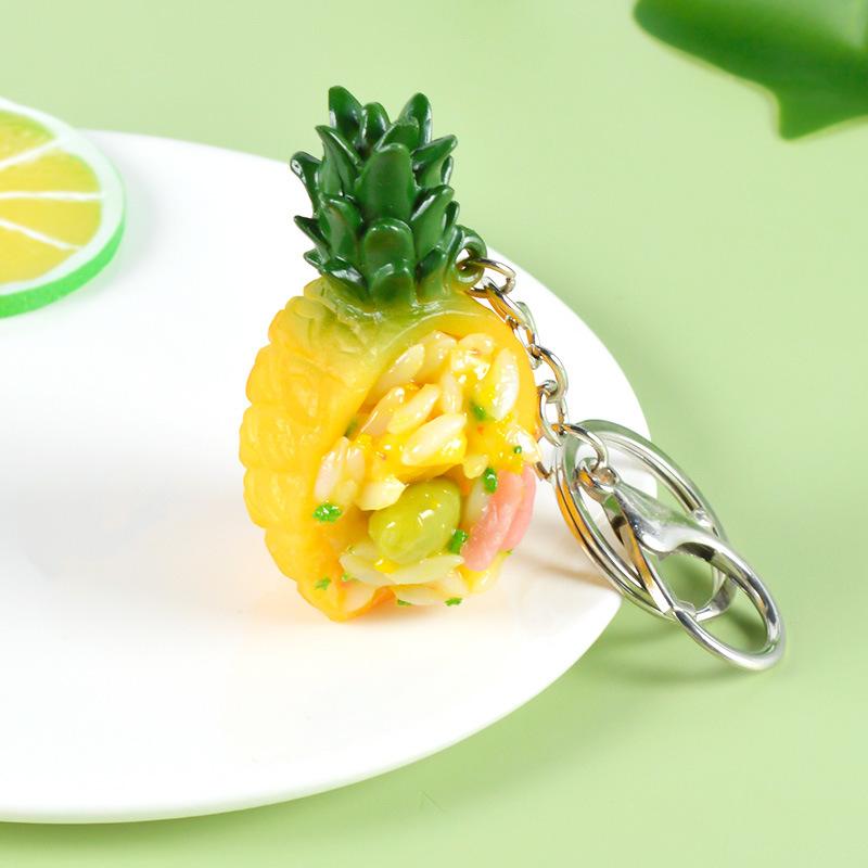 キーホルダー バッグチャーム パイナップル炒飯 食品サンプル フェイクフード フルーツ かわいい ユニーク リアル 精巧 おしゃれ PVC製 鞄飾り 雑貨 小物 プレゼント(x2)