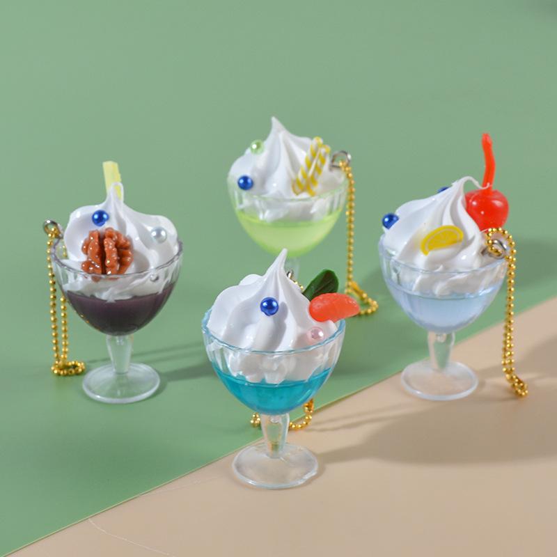 キーホルダー ミニチュアフード アイスクリームカップ リアル 食品サンプル デザート フェイクスイーツ 高脚グラス かわいい スマホチャーム バッグチャーム SNS映え コレクション 雑貨(x2)