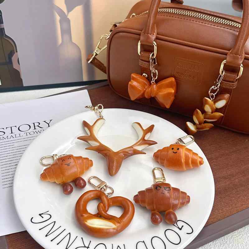 キーホルダー 食品モチーフ リアル ミニチュアパン プレッツェル クロワッサン フェイクフード バッグ..