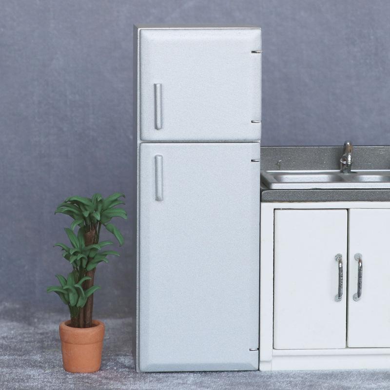 ドールハウス 12分の1スケール ミニチュア 家具 キッチン 冷蔵庫 木製 バーチ材 アンティーク調 両開き 観音開きドア ヨーロピアン インテリア 小物 ディスプレイ 模型 シルバー ホワイト