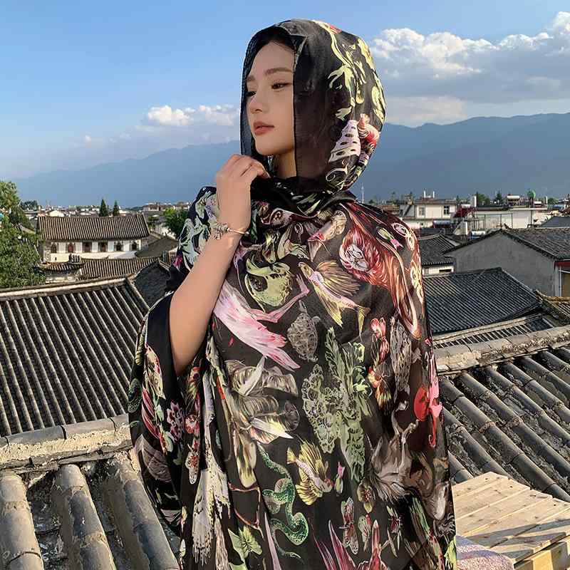 ショール レディース 女性用 民族風 レトロ アニマル柄 個性的 おしゃれ アウトドア カジュアル ビーチ リゾート 快適 通気性 日よけ 紫外線対策 シルク調 ポンチョ ケープ プルオーバー ストール スカーフ