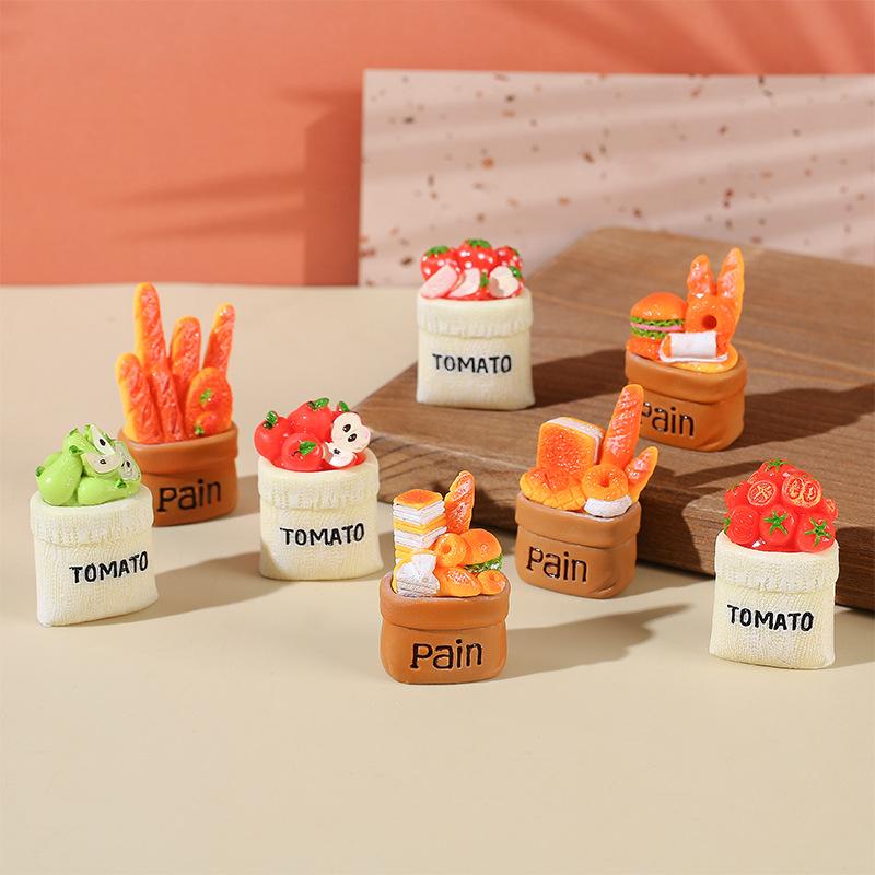 ミニチュアフィギュア 立体 リアル 食品サンプル トマト パンかご ドールハウス 模型 樹脂製 シンプル..