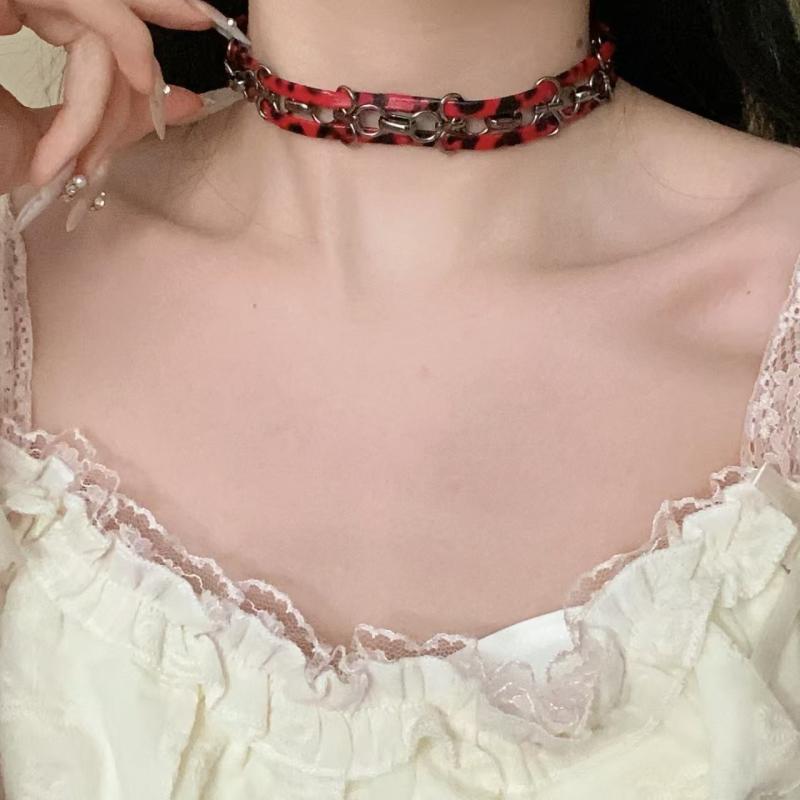 チョーカー レディース ヒョウ柄 バックル レザー 合金 アクセサリー 欧米風 パンク 個性的 おしゃれ ..