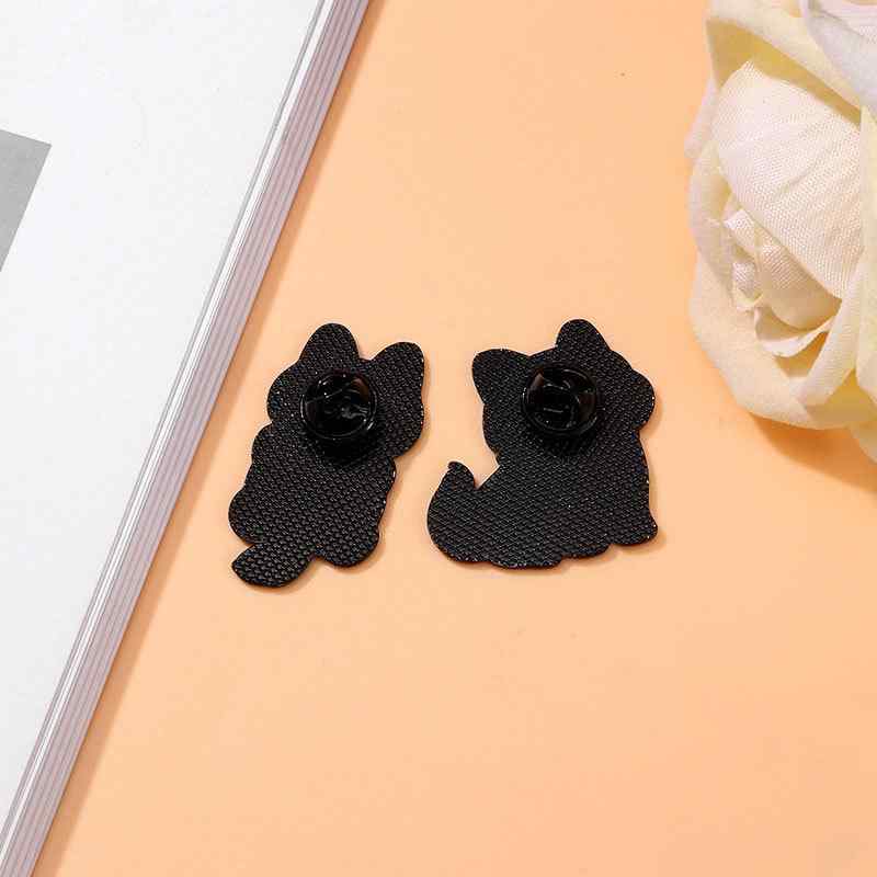 ブローチ ユニセックス かわいい 犬 ドッグ 動物モチーフ キャラクター ピンバッジ いたずら おとぼけ ..