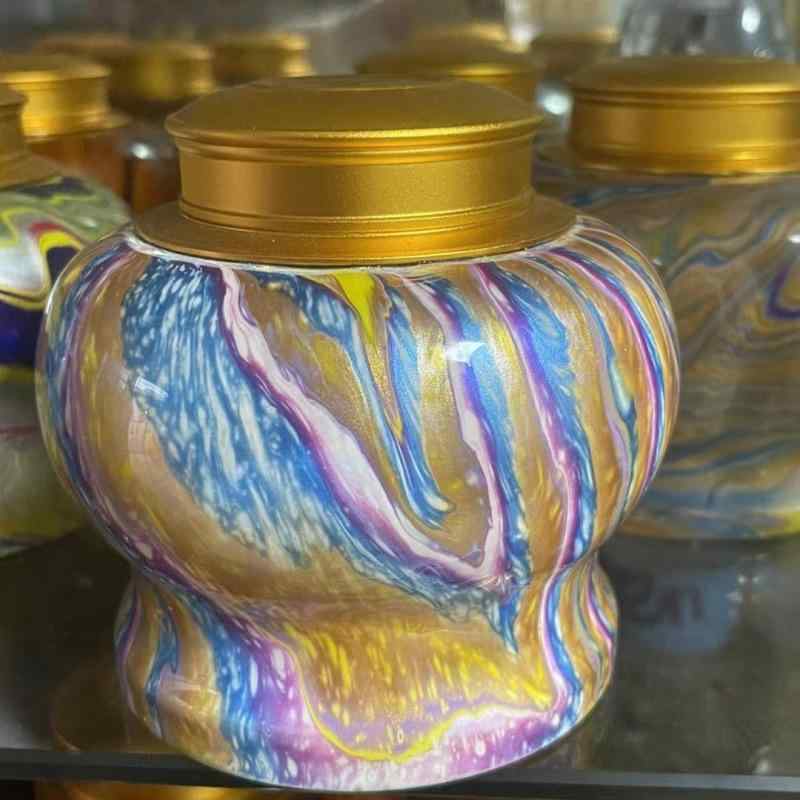 茶筒 茶葉 保存容器 茶入れ キャニスター 大漆 漆器 無垢材 天然木 上質木製 密閉 防湿 気密性 卓上 置物 インテリア 飾り 和モダン 上品 高級感 モダンデザイン