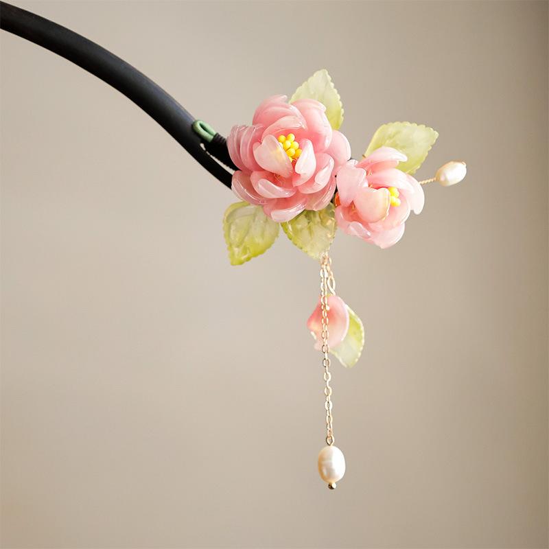 かんざし レディース 黒檀 木製 古風 レトロ 漢服 馬面スカート 和装 浴衣 着物 まとめ髪用 シャクヤク 花モチーフ 房飾り 揺れるデザイン 結婚式 パーティー チャイナドレス 新中華風