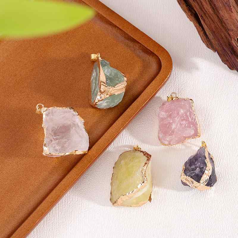 ネックレス 天然石 パワーストーン 水晶原石 不規則形 ペンダントトップ アメジスト ローズクォーツ ゴールドフレーム 金メッキ モダン シンプル アクセサリー カジュアル おしゃれ