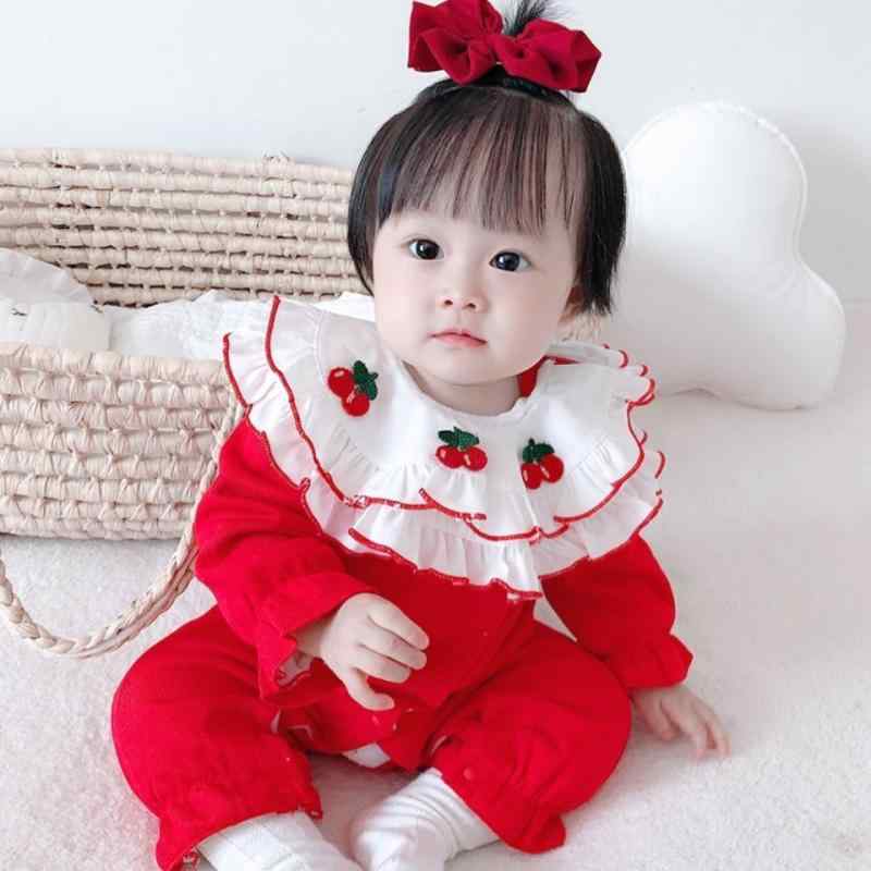 ・主な素材: 綿95%・対象年齢: 新生児 (0〜1歳、80cm以下)・性別: 男女兼用・袖丈: 長袖・フード: なし・厚さ: 普通・留め具: シングルボタン・スタイル: エスニック・タイプ: ロンパース・カラー: BMXレッド、チェリーダブルカラー・サイズ展開: 66cm、73cm、80cm、90cm・カテゴリ: ロンパース、カバーオール