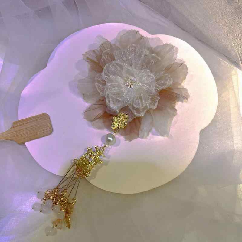 髪飾り 虞美人 シャクヤク ボタン 絹花 フラワーモチーフ タッセル 歩揺 揺れる 古風 アンティーク風 中華風 漢服スタイル ヘアクリップ 和装 着物 結婚式 成人式 卒業式 エレガント 華やか 上品 ナチュラル