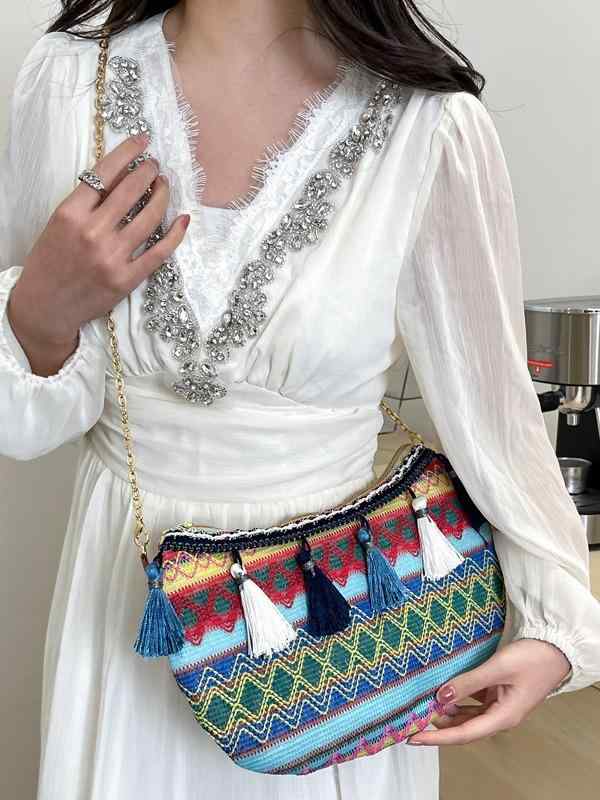 其它 - バッグ レディース エスニック風 チェーンバッグ 斜め掛け ショルダーバッグ 刺繍 編み込み レトロ バケツ型 巾着型 肩掛け ポシェット 楕円形 ソフト 日常使い 春夏