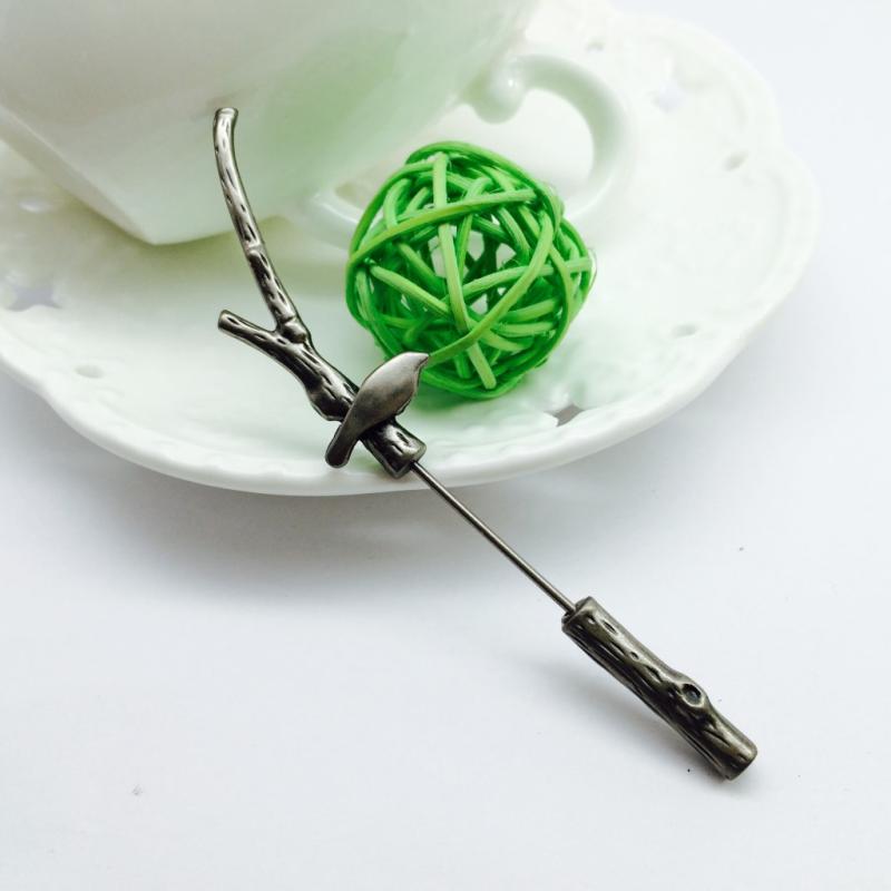 ブローチ 男女兼用 レトロ 小鳥 枝 モチーフ 合金製 高見え セーター ストール ショール バッグ 鞄 小物 普段使い 万能 ギフト プレゼント 記念日 贈り物