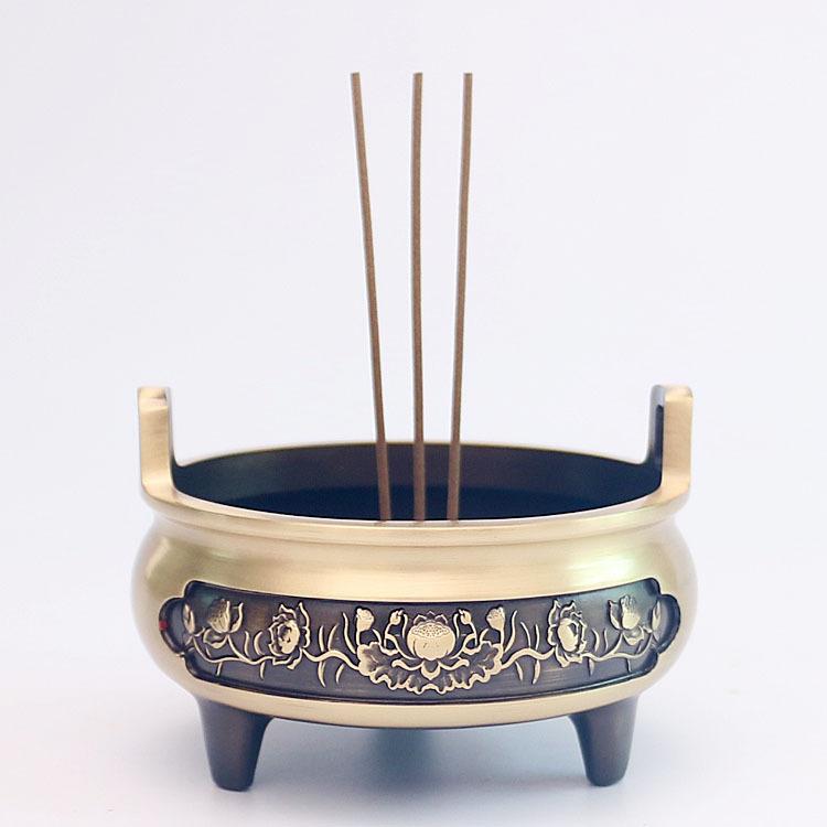 香炉 真鍮製 黄銅 家庭用 仏具 仏壇用 供養 線香立て お香立て 大型 大容量 祭祀用 古典 和風 蓮華模様..