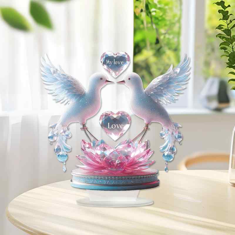 オブジェ ペア 白鳩 ハート アクリル 平面 クリスタル調 ロマンティック 卓上 デスク インテリア 装飾品 飾り かわいい おしゃれ 上品 エレガント 結婚祝い 記念日 誕生日