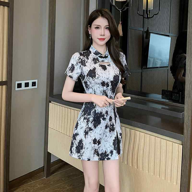 ・カテゴリ: 服装・用途: 桑拿服・対象: 女性・機能: 吸湿速乾・パンツ丈: ショートパンツ・素材: ポリエステル、ポリウレタン・カラー展開: ブラック、ナチュラル、ホワイト・サイズ展開: S、M、L、XL、XXL、XXXL、XXXXL・袖丈: 五分袖・ネックライン: 立ち襟・着丈: ロング丈（約80cm-100cm）