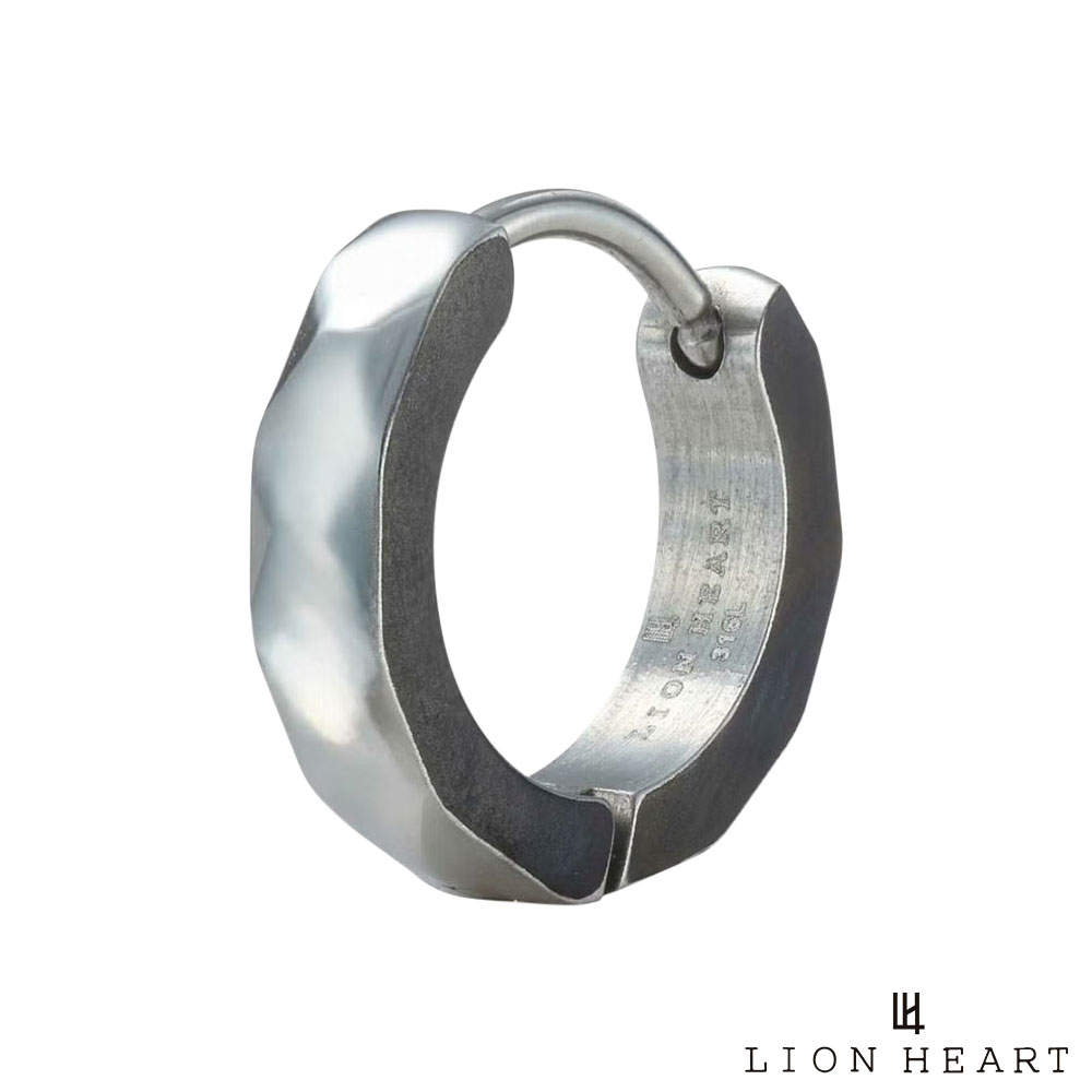 もうすぐ終了！クーポンで10％OFF 26日1時59分まで ライオンハート カッティング フープピアス サージカルステンレス 金属アレルギー対応 シルバー×ブラック サイドマットブラック 片耳用 1点売り メンズ ブランド