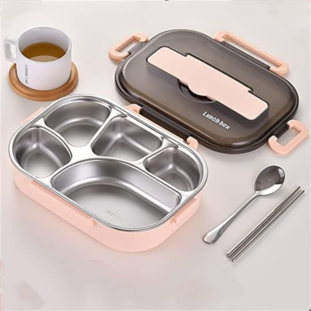 商品説明商品詳細包装の詳細 ランチボックスx1 箸1本 スプーンx1密閉性:独特な2/3/4/5仕切り割設計を採用し、栄養バランスが取れて匂いを混ぜません。食品級シリコンシールリングおよび四面のバックルが完璧に組み合わせて、効果的に漏れ防止し、味混ぜ防止し、生鮮食品の鮮度を保持します。プレミアム素材:ステンレススチール、PP。このランチボックスは、再利用可能なBPAフリーの食品グレードPPで作られています。丈夫で耐久性があり、生涯使用できるように設計されています。ランチボックスは、大人や子供のためのあらゆる種類の食べ物を収容するのに十分なスペースを提供します。実用的で便利:屋内やアウトドアでも使用できます。そして男の子、女の子、男性、女性にとって通勤、通学などに理想的な選択です!繰り返し使用することができ、丈夫で実用的な落下防止できます。用途の広いお弁当箱:このお弁当箱は、食事の準備、食品の保管、食品の整理、持ち運びに適しています。マルチコンパートメントデザインにより、このお弁当箱は大人と子供に適しています。使いやすいお箸とスプーンが付いています。複数の使用法:美しくてスタイリッシュなランチ。積み重ね可能な箱を仕事、大学、学校、キャンプ、または屋外での食事、サンドイッチ、または部分的な管理用の容器に入れて。いつでもどこでも野菜、果物、寿司、刺身、天ぷらなどの日本料理をお楽しみましょう。材質:ステンレス+PPカラー:ブルー、ピンク、グリーン関連キーワード お弁当箱 弁当 仕切り付 持ち運び 安心 弁当箱ランチボックス 漏れにくい 注意事項※画像はご覧になっているモニターやPCなどの環境により、実物と多少カラーが異なる場合がございます。※ページに記載の通りですが、製造時期や改良などによって仕様が若干異なる場合がございますので何卒ご了承下さい。※色味やサイズが異なるなどのクレームはご対応致しかねますので、ご了承ください。※商品のサイズは採寸方法によって、若干な誤差が生じる場合はあります。ご了承ください。※こちらの対応と商品について何かご不満がありましたら、「レビュー」を付ける前に一度ショップとご連絡してお願いいたします、ショップの誠意を持って最後まで対応させていただきます。品質保証保冷弁当箱 学生弁当箱 ステンレス弁当 キッチン用品 食器 調理器具 人気 タイプA タイプB タイプC タイプD タイプE グリーン ピンク ブルー