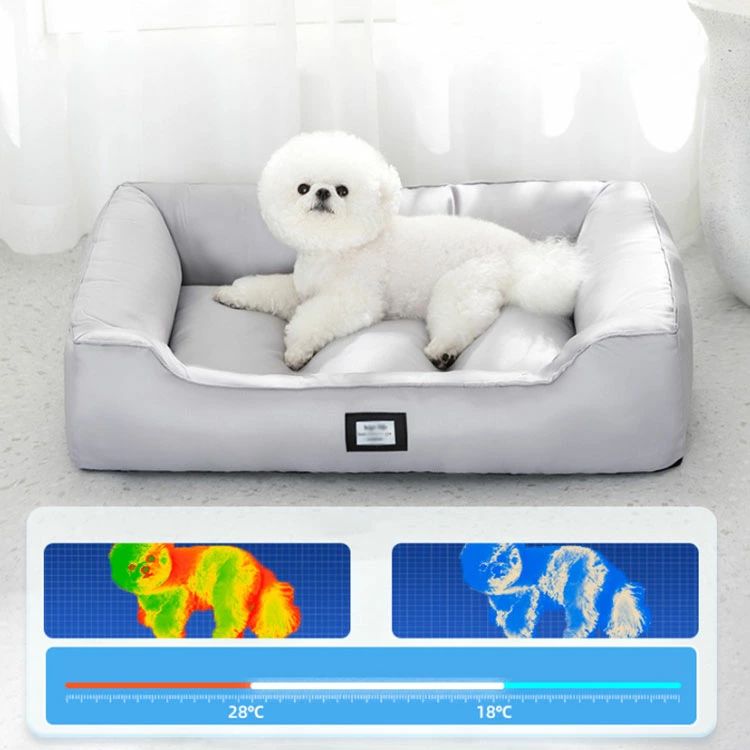 犬や猫のために設計されており、夏用ベッドとして最適です。通常の生地よりも涼しく感じられ、通気性に優れた接触冷感生地です。中間層は高弾性ありの中綿素材です。通気性の良い生地を使用しているため、長期間使用しても快適さを保ちます。底面に滑り止め加工が施されているため、ペットが飛び乗ったりぶつかったりしてもベッドが動かず、安全に使用できます。上に乗るだけで涼感冷感を感じられるので、気持ちよく眠れます。サイズS M Lサイズについての説明S 45x35x14cm 体重参考(2.5kgまで) M 55x40x16cm 体重参考(6kgまで) L 65x50x18cm 体重参考(10kgまで) ※測定方法によって誤差が生じますので、予めご了承下さい。素材オックスフォード PP綿 布など色グレー ブルー備考サイズ詳細等の測り方はスタッフ間で統一、徹底はしておりますが、実寸は商品によって若干の誤差(1cm〜3cm )がある場合がございますので、予めご了承ください。商品の色は、撮影時の光や、お客様のモニターの色具合などにより、実際の商品と異なる場合がございます。あらかじめ、ご了承ください。▼色味の強い製品によっては他の衣類などに色移りする場合もございますので、速やかに(脱水、乾燥等)するようにお願いいたします。▼▼生地の特性上、やや匂いが強く感じられるものもございます。数日のご使用や陰干しなどで気になる匂いはほとんど感じられなくなります。ベッド 犬 涼しい 夏 大型犬 猫ベッ 犬用品 ベッド マット 寝具 ベッド カドラー 豊富な品揃え グレー ブルー S M L