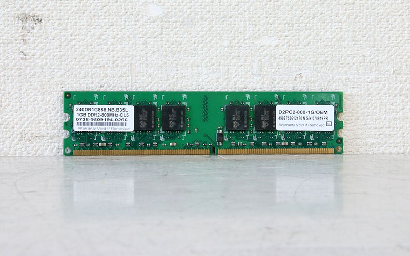 D2PC2-800-1G/OEM CFD 1GB PC2-6400 DDR2-800【中古】