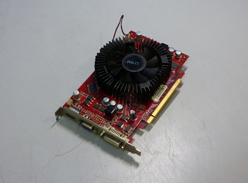 Palit GeForce 9600GT 512MB VGA/DVI/TV-out PCI-Express NE39600TFHD52-PM8B94【中古】
