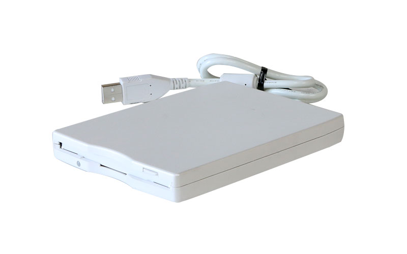FD-32USB TEAC USB接続 2倍速 3.5インチ 3mode 2HD フロッピーディスクドライブ 動作確認済み、中古品です。 メーカー TEAC 型番 FD-32USB 対応メディア 3.5インチ 2HD(1.2/1.44MB)/2DD フロッピーディスク インタフェース USB2.0/1.1 対応機種 PC/AT互換機 対応OS Windows 98/Me/2000/XP 付属品 フロッピーディスクドライブ 本体のみです。