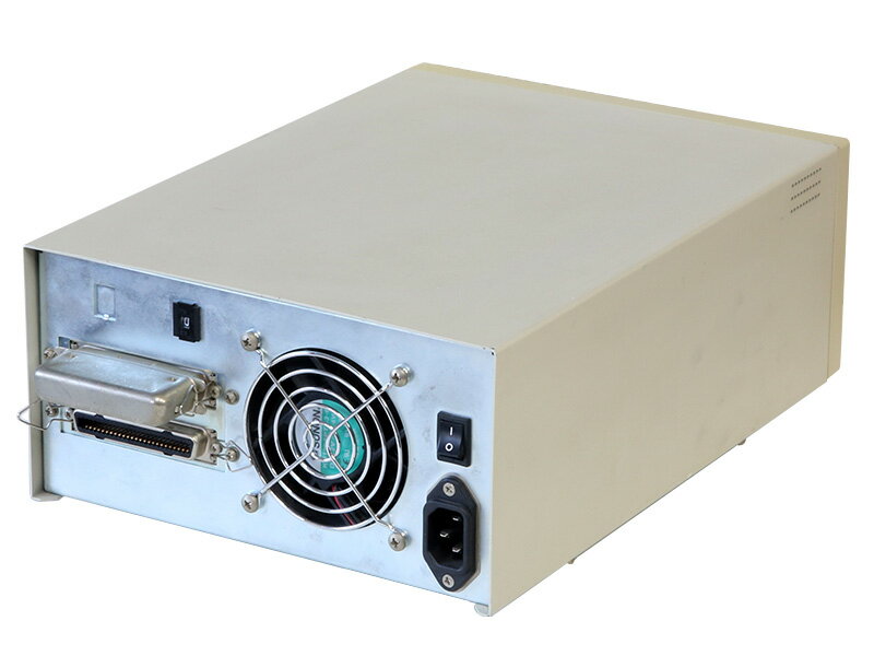 TH5BA-YF Quantum Corporation DLT/Digital Linear Tape 20/40GB テープドライブ 外付型 SCSI 50pin アンフェノールフルピッチ【中古】