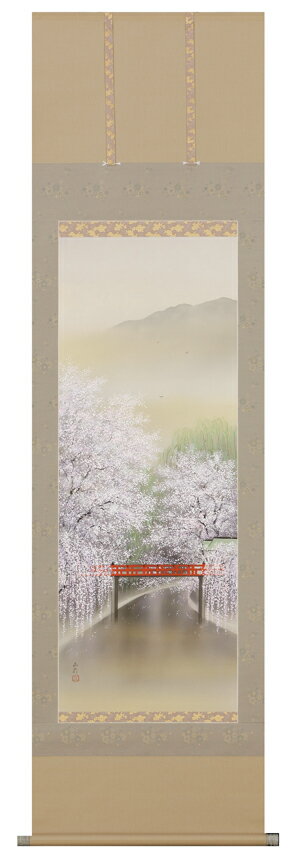 ギフト対応 店長の一言コメント小京都とは、古い町並みや風情が京都に似ていることから、各地に名づけられた街の愛称を指します。 古い町並みに満開に咲く桜を繊細なタッチで描き上げた春の風情あふれる掛け軸です。 ■作家略歴かわしま　まさゆき 師　昭...