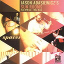 ◆タイトル: Spacer◆アーティスト: Jason Adasiewicz◆現地発売日: 2011/11/15◆レーベル: DelmarkJason Adasiewicz - Spacer LP レコード 【輸入盤】※商品画像はイメージです。デザインの変更等により、実物とは差異がある場合があります。 ※注文後30分間は注文履歴からキャンセルが可能です。当店で注文を確認した後は原則キャンセル不可となります。予めご了承ください。[楽曲リスト]1.1 Solo One (1:36) 1.2 Hi Touch (5:59) 1.3 Run Fly (4:51) 1.4 Pillow (3:48) 1.5 The Volunteer (4:44) 1.6 Bees (5:30) 1.7 Bobbie (4:21) 1.8 Diesel (4:49) 1.9 Waiting in the Attic (3:52) 1.10 Solo Two (2:36)Sun Rooms is Jason Adasiewicz's three year old trio featuring Jason (vibraphone), Mike Reed (drums) and Nate McBride (bass). Their debut record Sun Rooms (DMK 593) was named by the New York Times (Ben Ratliff) as one of the Top 10 Pop and Jazz Records of 2010. Spacer was written in the winter of 2011 and slowly shaped through a month long residency at a north side Chicago bar, the Whistler. Engineered by Griffin Rodriguez, Spacer documents 8 new tunes by Adasiewicz, one from McBride, and one from Dutch cornetist Eric Boeren.