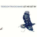 ◆タイトル: Let Me Get By◆アーティスト: Tedeschi Trucks Band◆アーティスト(日本語): テデスキトラックスバンド◆現地発売日: 2016/01/29◆レーベル: Fantasy◆その他スペック: ゲートフォールドジャケット仕様テデスキトラックスバンド Tedeschi Trucks Band - Let Me Get By LP レコード 【輸入盤】※商品画像はイメージです。デザインの変更等により、実物とは差異がある場合があります。 ※注文後30分間は注文履歴からキャンセルが可能です。当店で注文を確認した後は原則キャンセル不可となります。予めご了承ください。[楽曲リスト]1.1 Anyhow 1.2 Laugh About It 1.3 Don't Know What It Means 2.1 Right on Time 2.2 Let Me Get By 2.3 Just As Strange 3.1 Crying Over You / Swamp Raga for Hozapfel, Lefebvre, Flute and Harmonium 3.2 Hear Me 4.1 I Want More 4.2 In Every HeartLimited double vinyl LP pressing. 2016 release. The Tedeschi Trucks Band, led by the husband-and-wife team of singer-guitarist Susan Tedeschi and guitar virtuoso Derek Trucks, have grown into one of the most deeply skilled and admired musical ensembles in the world. Produced by Derek Trucks and recorded at Swamp Raga Studios, the band's home studio in Jacksonville, Florida, Let Me Get By - 10 new songs all written or co-written by the band - is an absorbing, self-assured artistic leap forward.