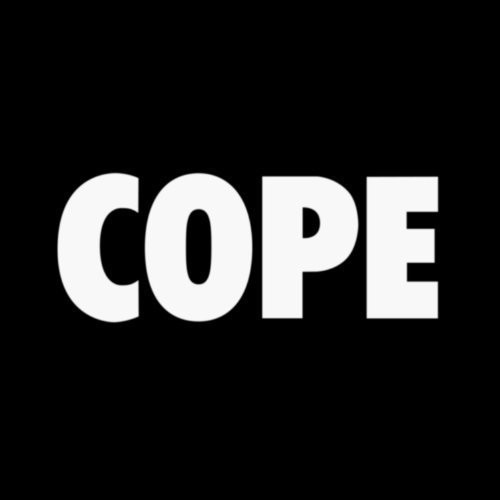 ◆タイトル: Cope◆アーティスト: Manchester Orchestra◆現地発売日: 2014/04/01◆レーベル: Republic Records◆その他スペック: 180グラムManchester Orchestra - Cope LP レコード 【輸入盤】※商品画像はイメージです。デザインの変更等により、実物とは差異がある場合があります。 ※注文後30分間は注文履歴からキャンセルが可能です。当店で注文を確認した後は原則キャンセル不可となります。予めご了承ください。[楽曲リスト]1.1 Top Notch 1.2 Choose You 1.3 Girl Harbor 1.4 The Mansion 1.5 The Ocean 1.6 Every Stone 1.7 All That I Really Wanted 1.8 Trees 1.9 Indentions 1.10 See It Again 1.11 CopeVinyl LP pressing. 2014 album from Manchester Orchestra. 'Cope, to me, means getting by. It means letting go, and being OK with being OK,' says Manchester Orchestra's Andy Hull. The Atlanta band found itself at a crossroads as they approached making their fourth studio album - in between labels, uncertain of Manchester Orchestra's future for the first time since Hull started the band almost a decade ago. He was barely finished with high school back then, and now Hull and his band mates were transitioning into the adulthood. They'd learned a bit about letting go themselves. So Manchester Orchestra regrouped. They built a studio with their own hands, and spent month after month work shopping new tunes, writing and demoing together in a room - a process that was completely new for them. The change did them good.