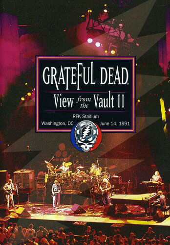 ◆タイトル: The Grateful Dead: View From the Vault II◆現地発売日: 2013/06/11◆レーベル: Shout Factory 輸入盤DVD/ブルーレイについて ・日本語は国内作品を除いて通常、収録されておりません。・ご視聴にはリージョン等、特有の注意点があります。プレーヤーによって再生できない可能性があるため、ご使用の機器が対応しているか必ずお確かめください。詳しくはこちら ※商品画像はイメージです。デザインの変更等により、実物とは差異がある場合があります。 ※注文後30分間は注文履歴からキャンセルが可能です。当店で注文を確認した後は原則キャンセル不可となります。予めご了承ください。Reissue of this classic live DVD from the Rock icons. The concert, recorded on June 14, 1991, in RFK Stadium in Washington, D.C., crackles with energy. The first set on the DVD includes two rough-around-the-edges songs not available on the VHS version, Wang Dang Doodle and Jack-a-Roe. Drummer Bill Kreutzmann's son Justin directed an additional video, Liberty, using rarely seen archival photos of the band. The real gem, though, is footage from a July 12, 1990, show, also at RFK, with a long, seamless jam of Box of Rain, Victim or the Crime, Foolish Heart, and Dark Star.The Grateful Dead: View From the Vault II DVD 【輸入盤】