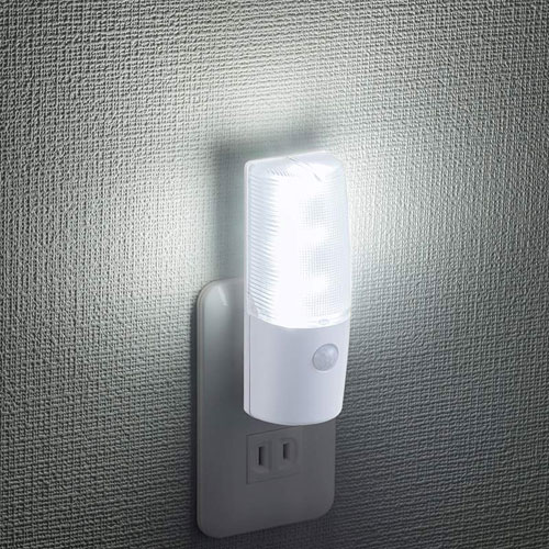 オーム電機 明暗・人感センサー式ナイトライト 屋内用 白色LED NIT-ALA6JCL-WN