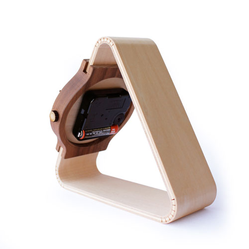 ヤマト工芸 Watches clock 腕時計型の置き時計 ブラウン YK19-006 時計 おしゃれ 北欧 モダン ナチュラル 木製 木製 木目 ウッド 秒針あり 日本製 [3]