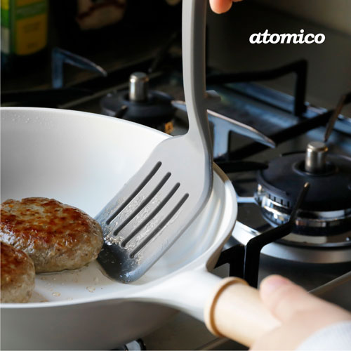 コパン copan ホコリがつきにくい脚付きシリコンターナー