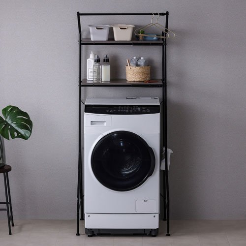 -------------------------------------------------------------- 画像はイメージです。 ※ PC環境により実際の色味や質感と異なって表示される場合がございます。 ※ 部品・パーツなどの一部の商品では本体の商品画像を使用しております。 ※ 製品の仕様・画像・パッケージは、メーカー側から予告なく変更される場合があります。 -------------------------------------------------------------- ハンガーバー付きのシンプルなデザインのスタイルランドリーラックです。ハンガーバーはバスマットやバスタオル、洗濯物のちょい干し、ちょい掛けなどに便利です。設置場所に合わせてサイズ調節ができる幅伸縮タイプです。インテリアに馴染む木目調の棚板は、ランドリー周りをおしゃれに収納できます。約9cm間隔で6段階、収納物に合わせて高さ調整が可能です。棚板とワイヤーラックの組合せにより、伸長して使用した場合でも物が置けます。脚部アジャスターにより、がたつきを防止しています。付属している大きい脚部アジャスターを使用することで、防水パンが壁面に近いご家庭でも設置できます。お客様組み立てとなります。［仕様］商品サイズ：幅695〜895×奥行526×高さ1800mm商品重量：8180g素材：【ラック本体】スチール（エポキシ樹脂塗装）、ABS樹脂【棚板】合成樹脂化粧パーティクルボード（メラミン樹脂）耐荷重（約）：全体13kg、棚板1枚あたり5kg、ハンガーバー3kg棚板サイズ（約）：655×295mm原産国：中国 【メーカー・ブランド】 アイリスオーヤマ / あいりすおーやま / IRIS OHYAMA 【#65】　